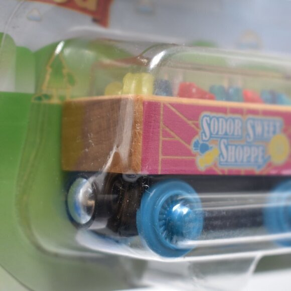 Thomas & Friends Real Wood Candy Cars Sodor Sweet Shoppe CARAMEL N GUMDROP 2018 - Picture 7 of 13